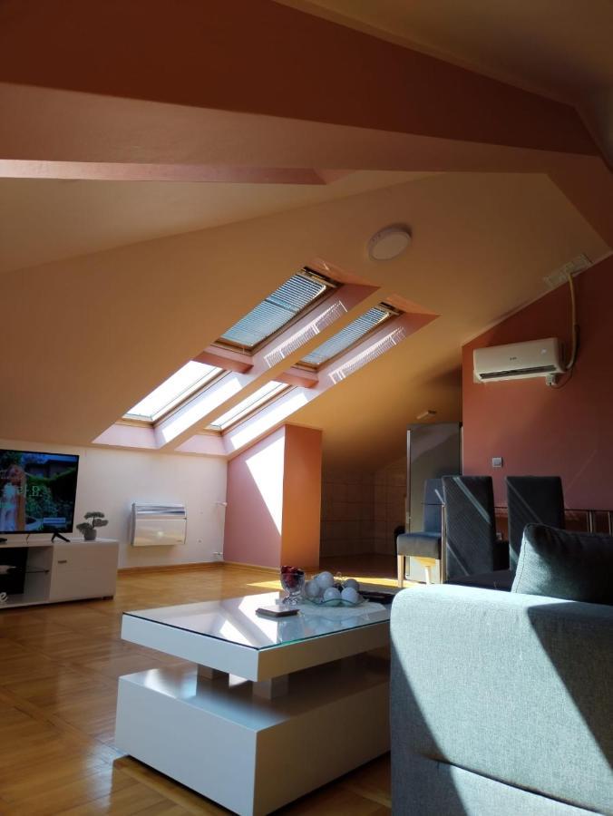 Loft Apartman 야고디나 외부 사진
